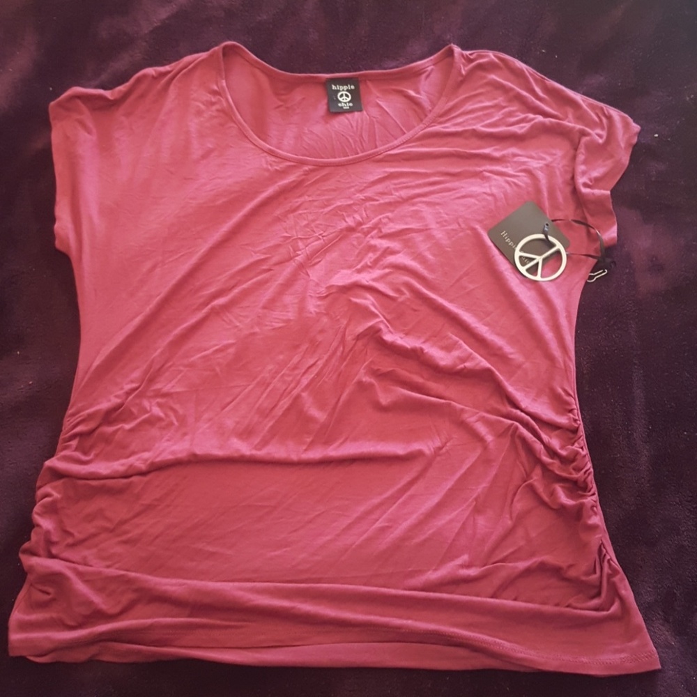 NWT Women's shortsleeve top w/rouched sides